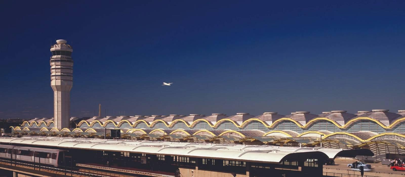 Reagan National Airport concourse